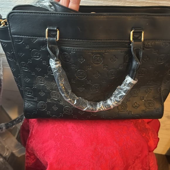 Ellen Tracy NEW WITH TAGS Double handled satchel. - Picture 8 of 9